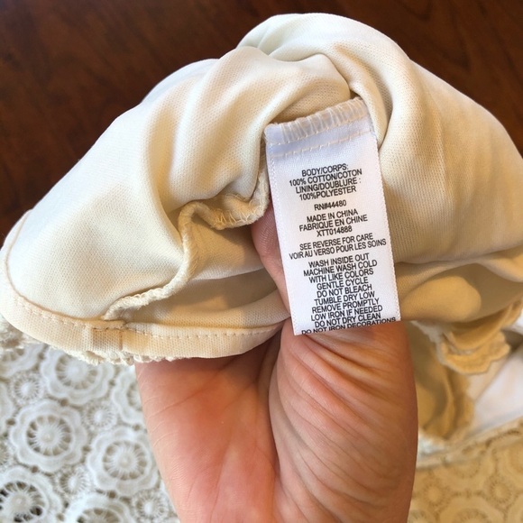 Design‎ Lab Two-piece Crocheted Short and Tank Set - Picture 5 of 6